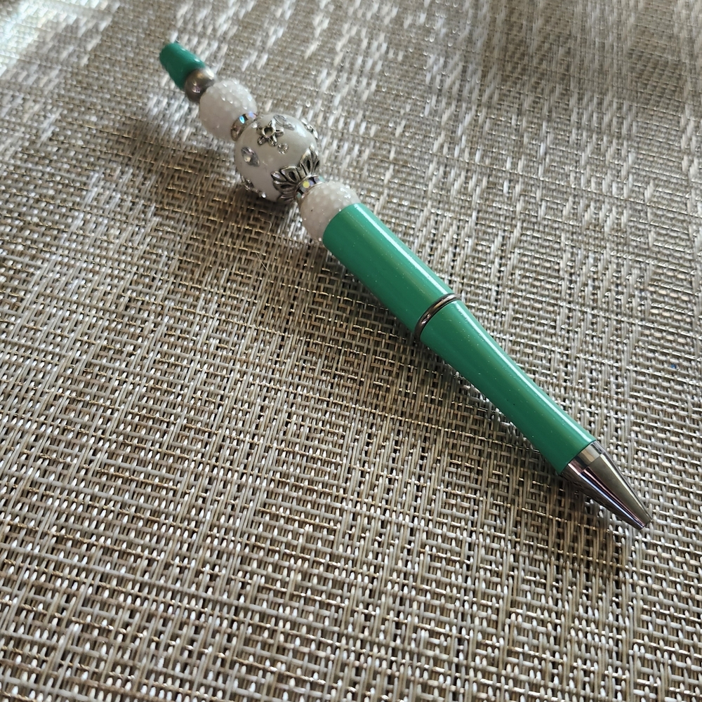 Hand Crafted Green and Silver Pen